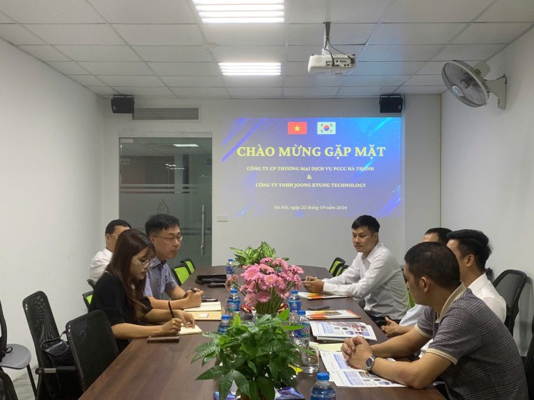 BUỔI GẶP MẶT GIỮA CÔNG TY CP THƯƠNG MẠI DỊCH VỤ PCCC HÀ THÀNH VÀ CÔNG TY TNHH JOOKG KYUNG TECHNOLOGY